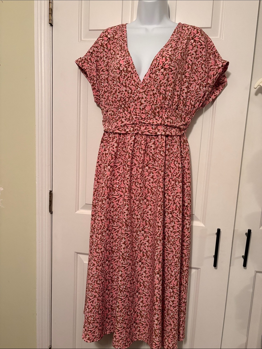 Floral Pink Wrap-Style Midi Dress with Cinched Waist